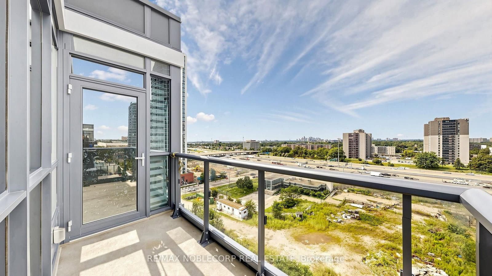 10 Gibbs Road, Unit 1005 thumbnail 32