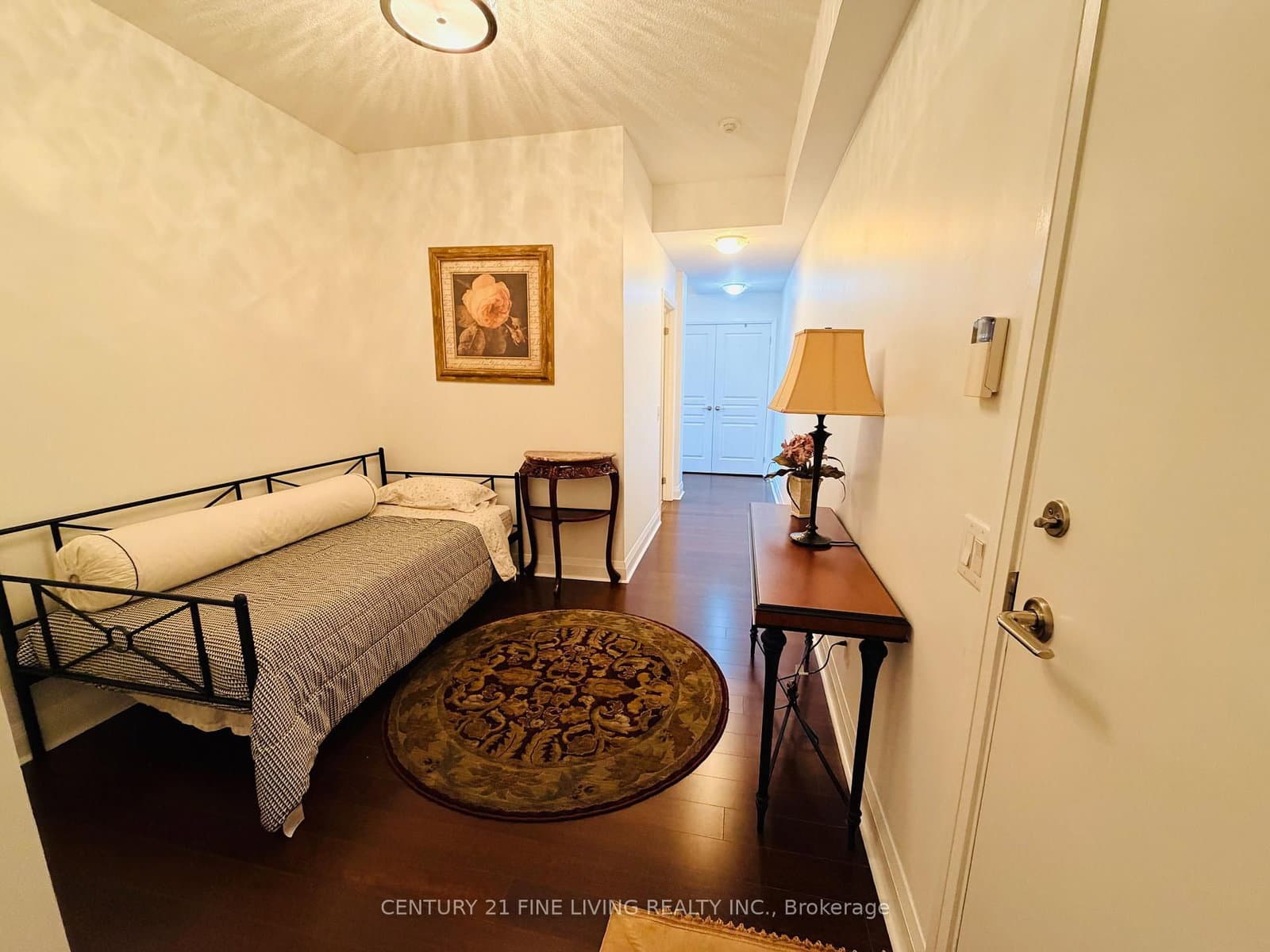 1 Hurontario Street, Unit 201 thumbnail 6