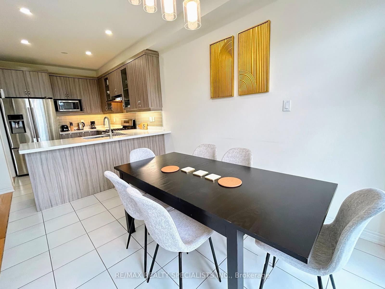 55 Dufay Road thumbnail 12