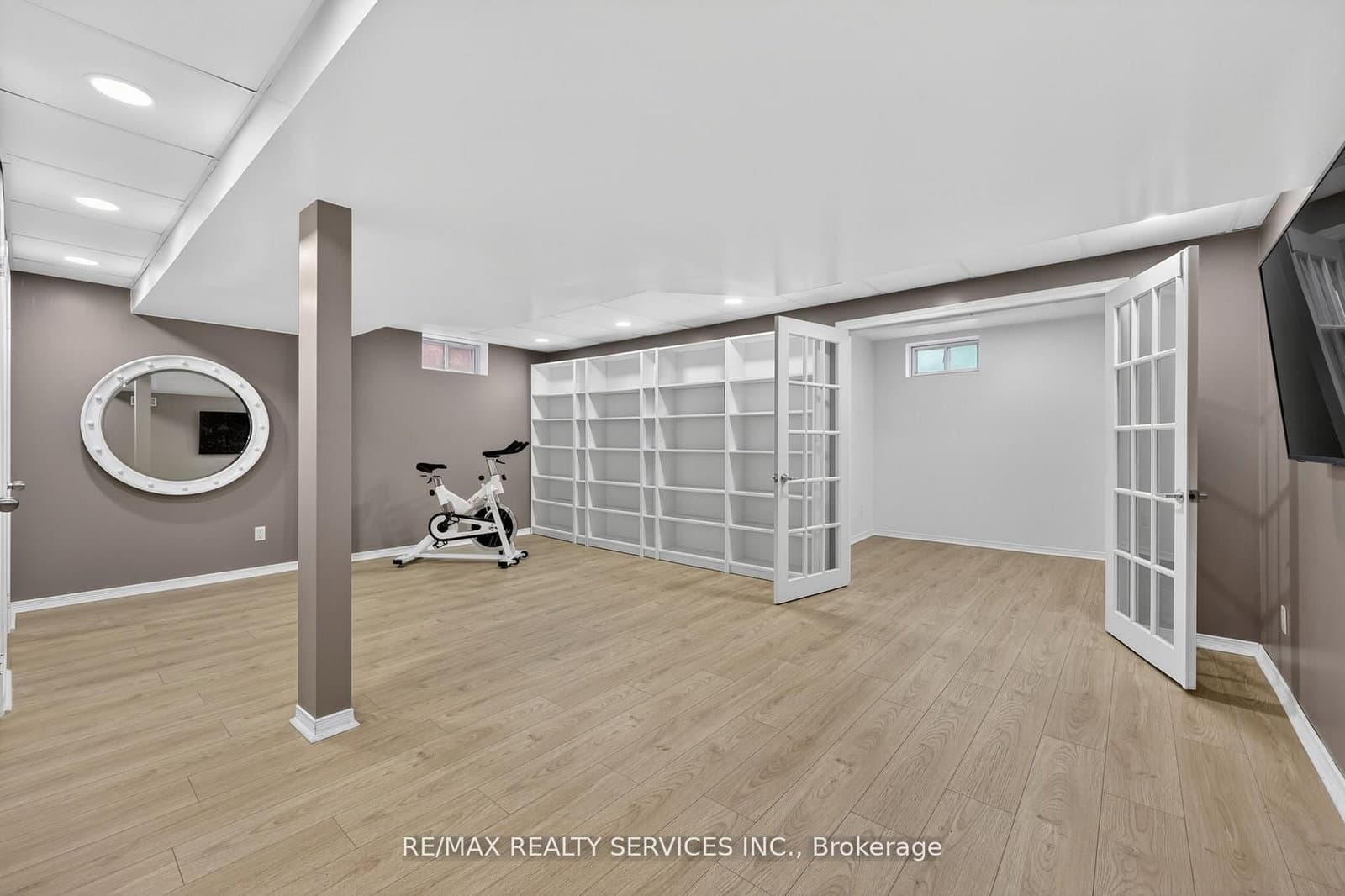 150 Royal Valley Drive thumbnail 30