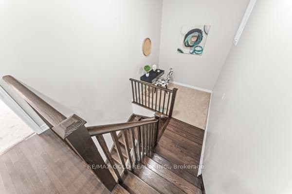 10 Rougebank Avenue thumbnail 23