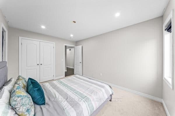 10 Rougebank Avenue thumbnail 35