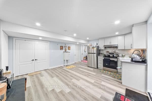 10 Rougebank Avenue thumbnail 38