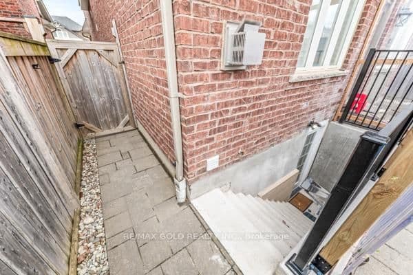 10 Rougebank Avenue thumbnail 44