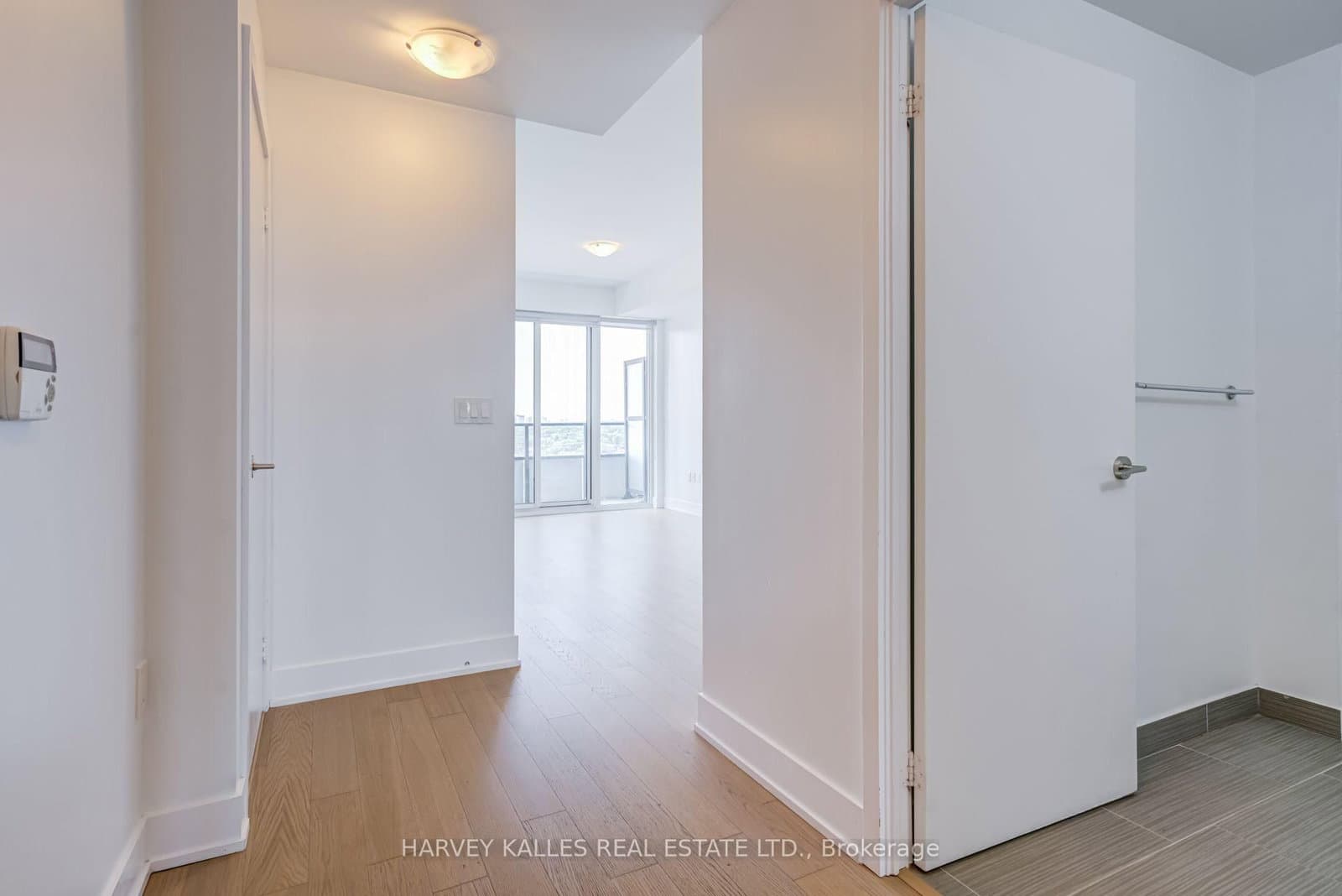30 Shore Breeze Drive, Unit 1822 thumbnail 10