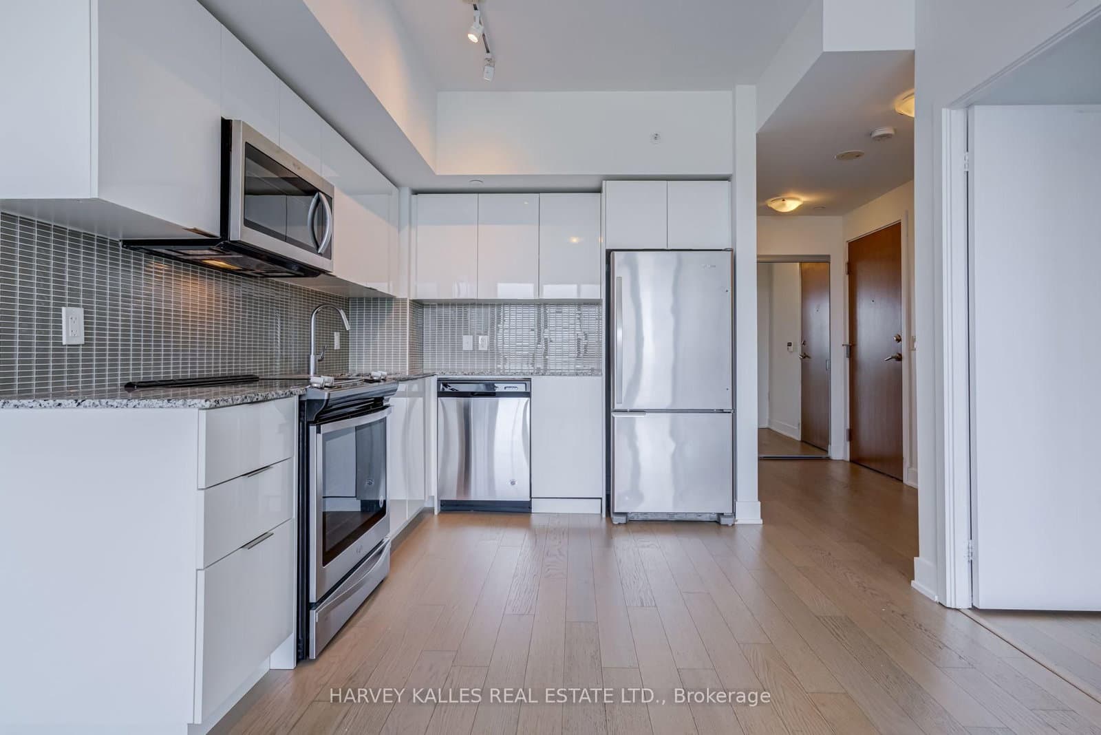 30 Shore Breeze Drive, Unit 1822 thumbnail 13