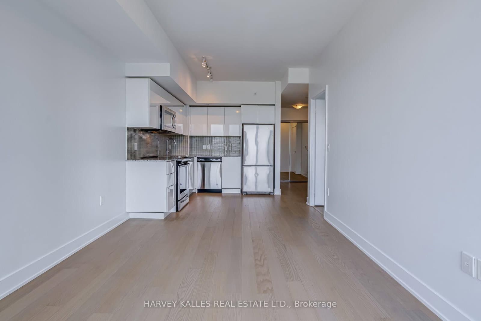 30 Shore Breeze Drive, Unit 1822 thumbnail 17