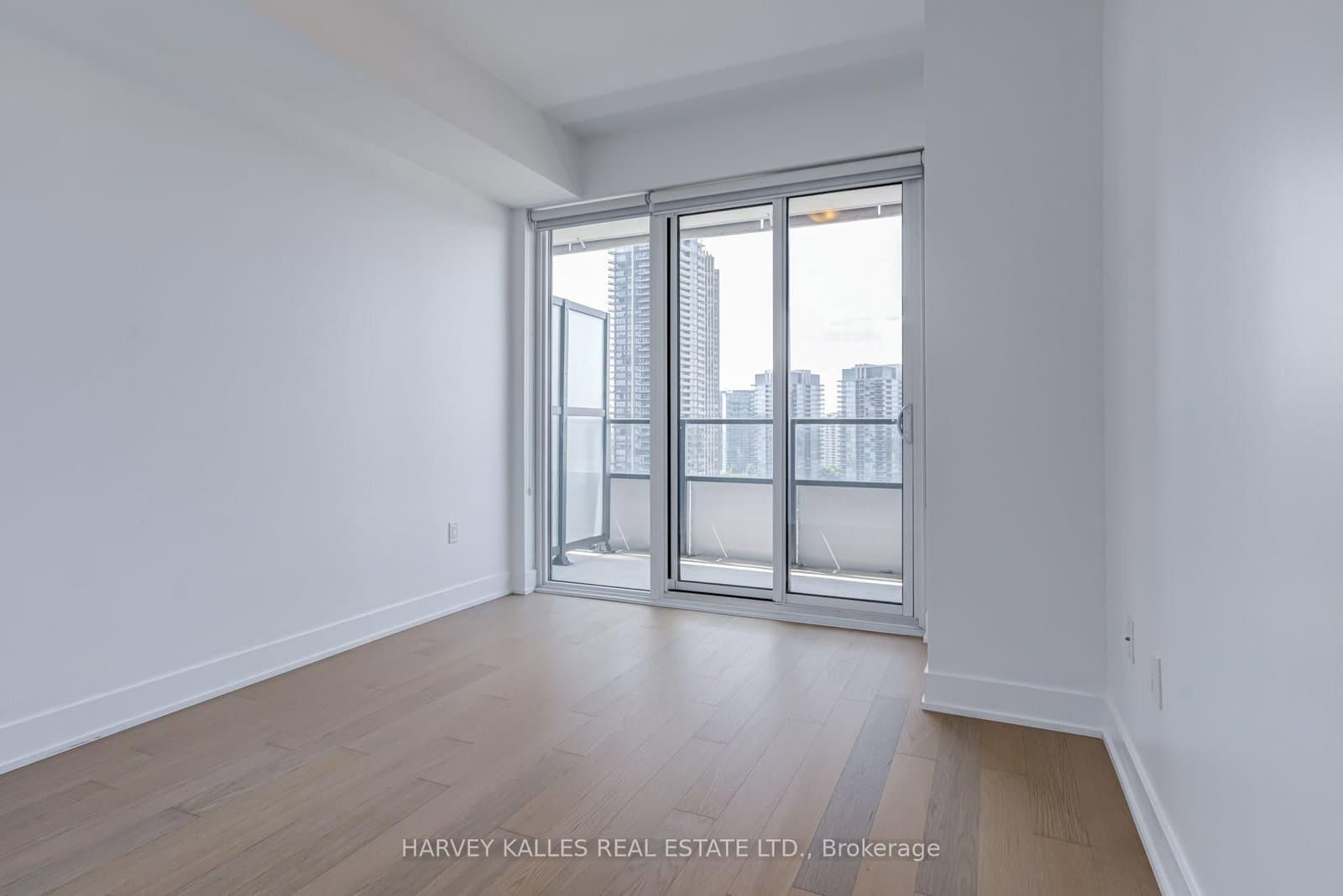 30 Shore Breeze Drive, Unit 1822 thumbnail 19