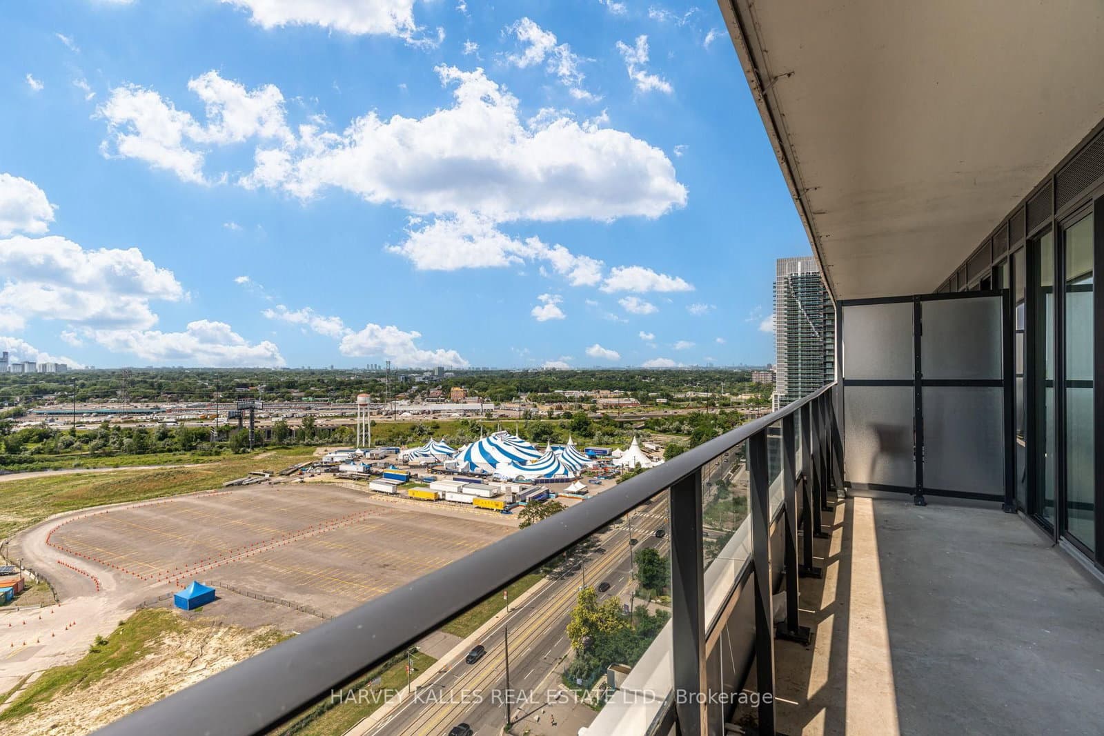 30 Shore Breeze Drive, Unit 1822 thumbnail 30