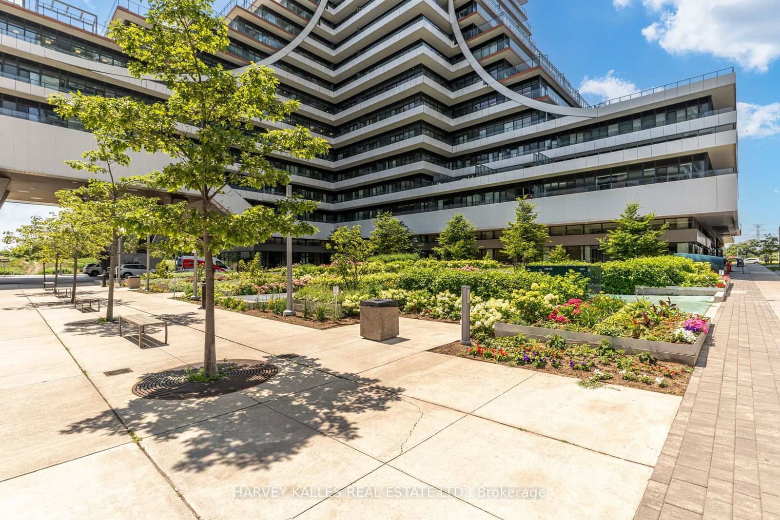 30 Shore Breeze Drive, Unit 1822 thumbnail 4