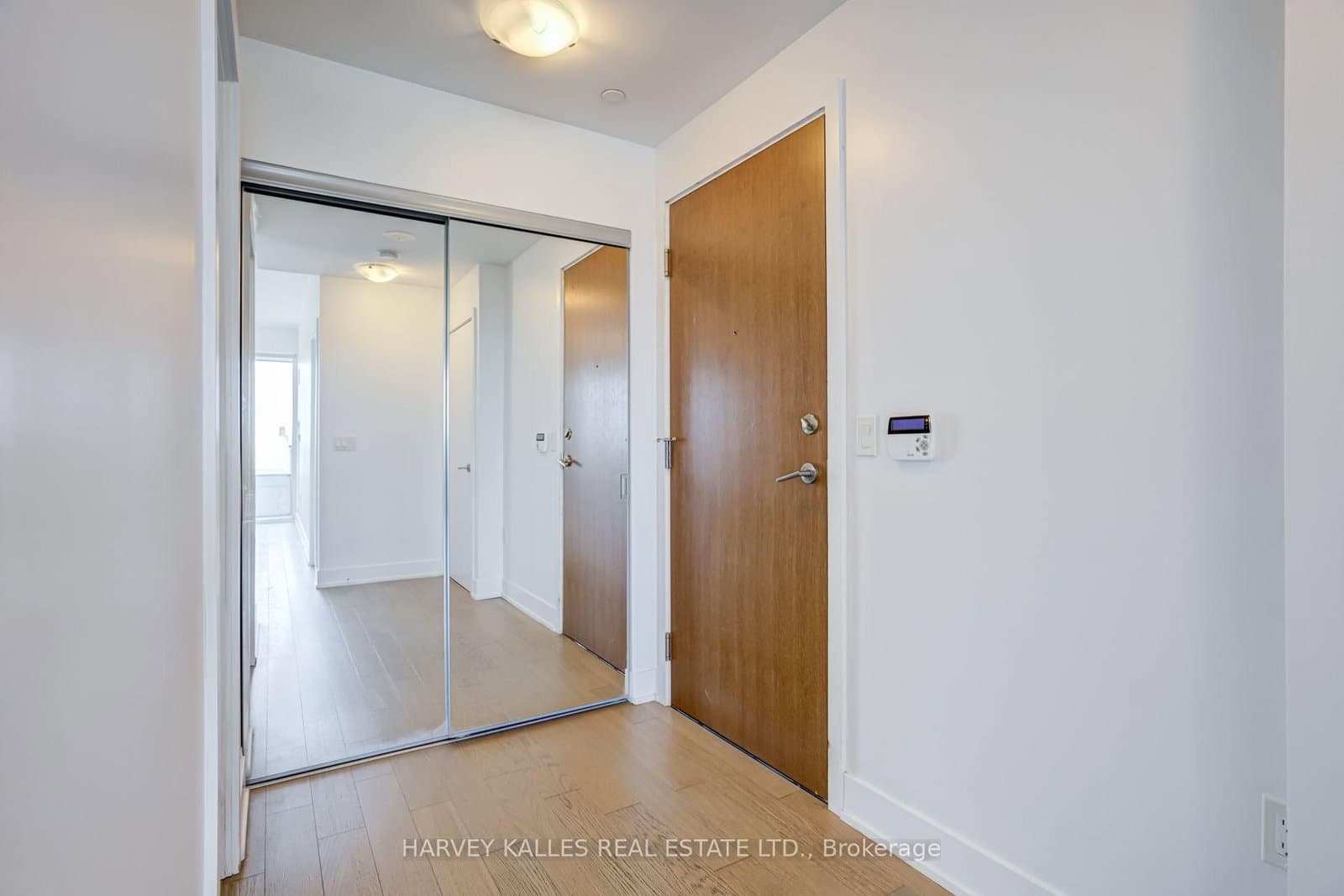 30 Shore Breeze Drive, Unit 1822 thumbnail 9