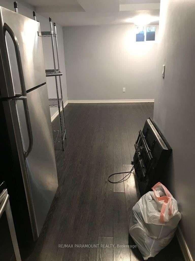 291 Pacific Avenue, Unit Bsmnt thumbnail 3