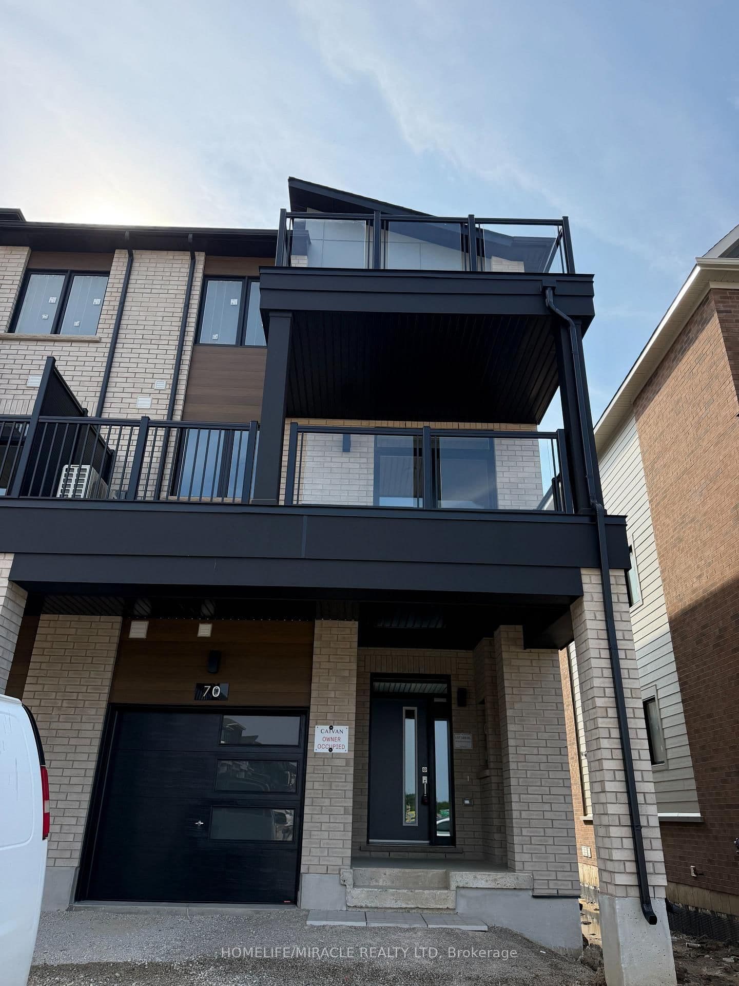 70 Thornbird Crescent - Image 1