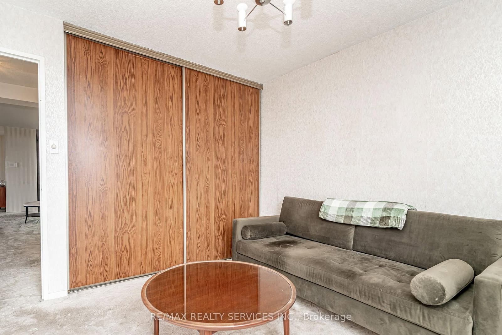 18 Knightsbridge Road, Unit 2102 thumbnail 31