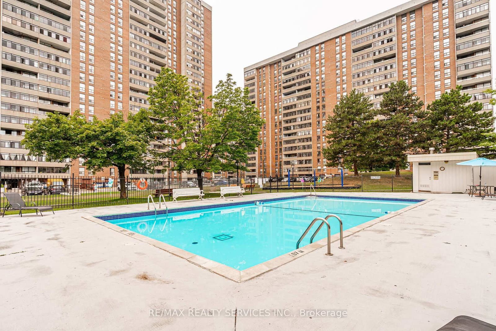 18 Knightsbridge Road, Unit 2102 thumbnail 37