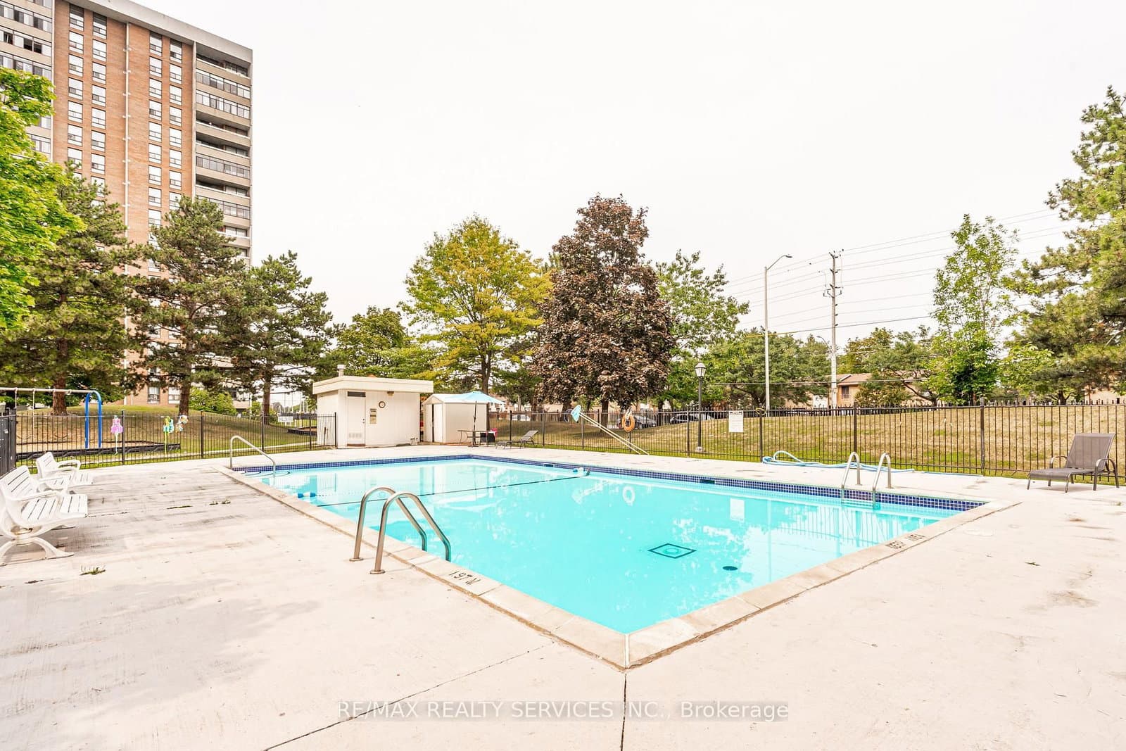 18 Knightsbridge Road, Unit 2102 thumbnail 38