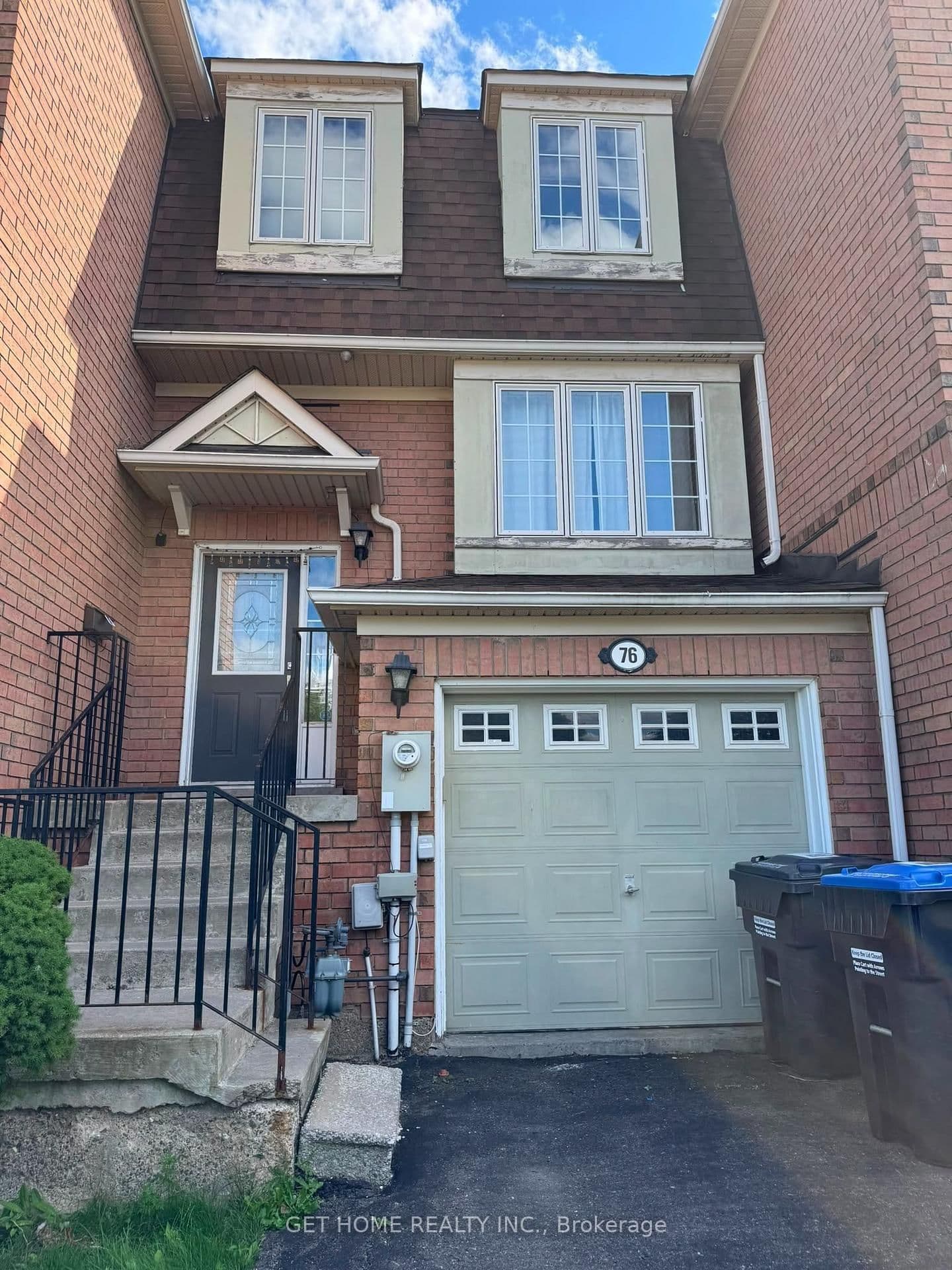 76 Dunlop Court, Unit Main thumbnail 3