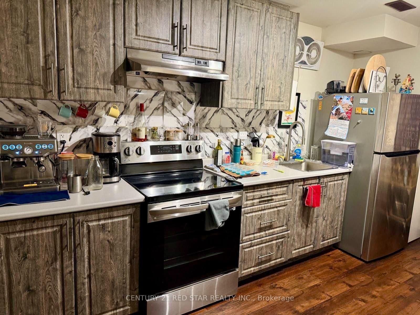 441 Bergamot Avenue thumbnail 13