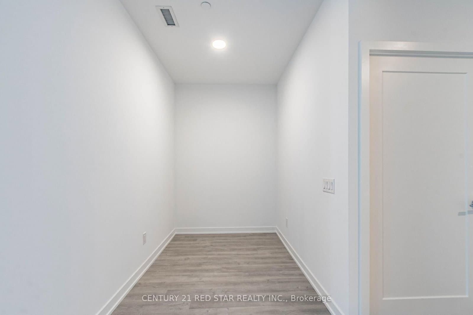 5105 Hurontario Street, Unit 422 thumbnail 25
