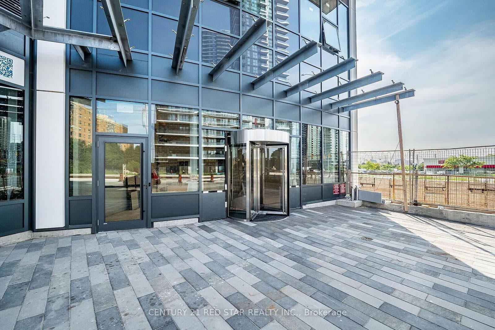 5105 Hurontario Street, Unit 422 thumbnail 3