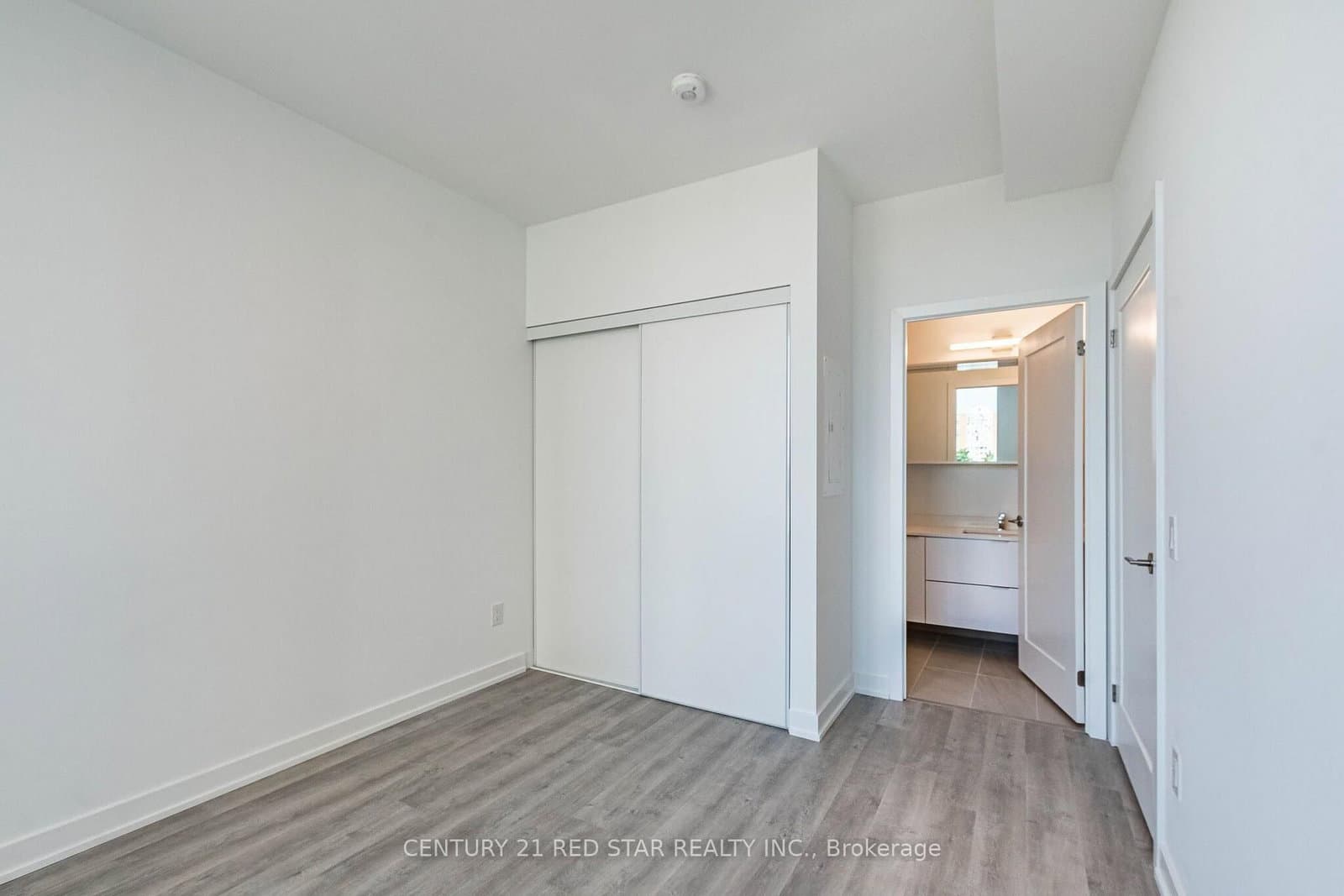 5105 Hurontario Street, Unit 422 thumbnail 31