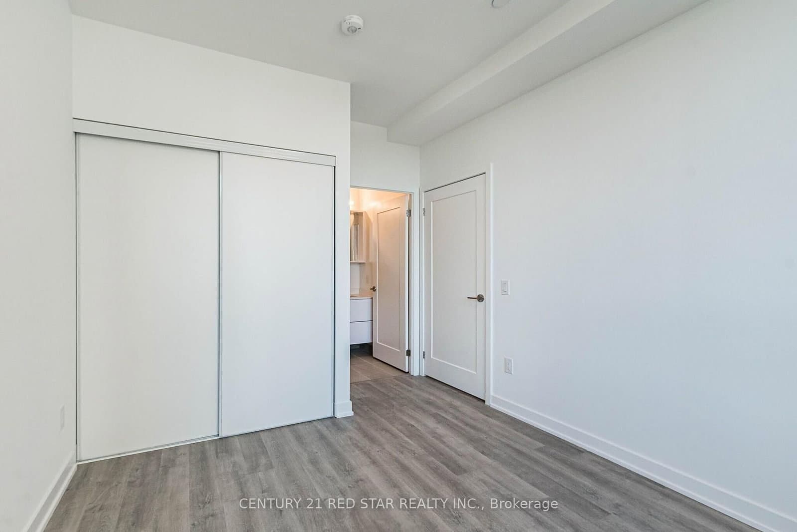 5105 Hurontario Street, Unit 422 thumbnail 32