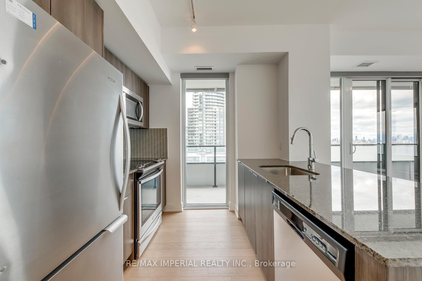 20 Shore Breeze Drive, Unit 2007 thumbnail 24