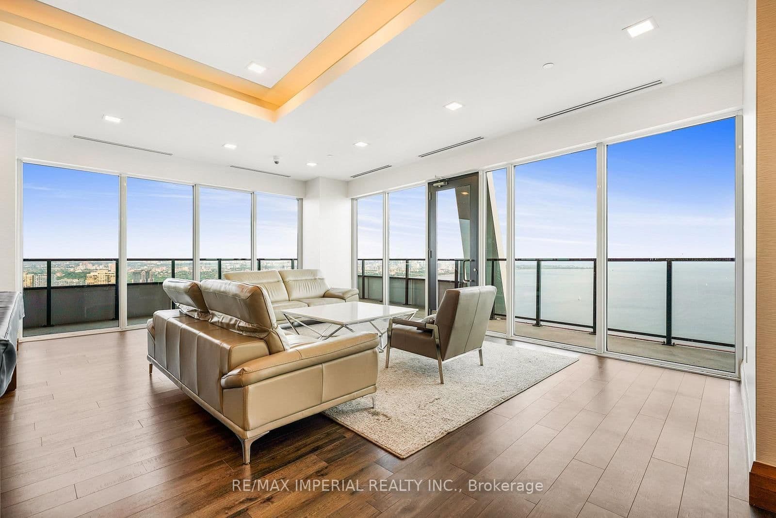 20 Shore Breeze Drive, Unit 2007 thumbnail 37