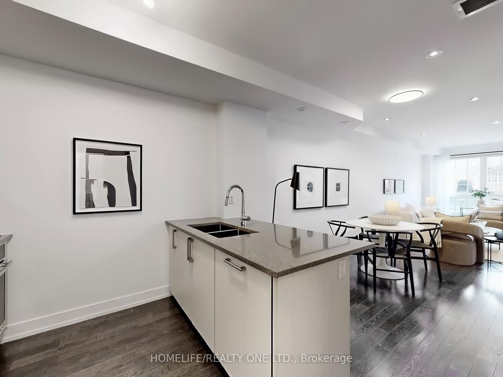 1076 Lansdowne Avenue thumbnail 11