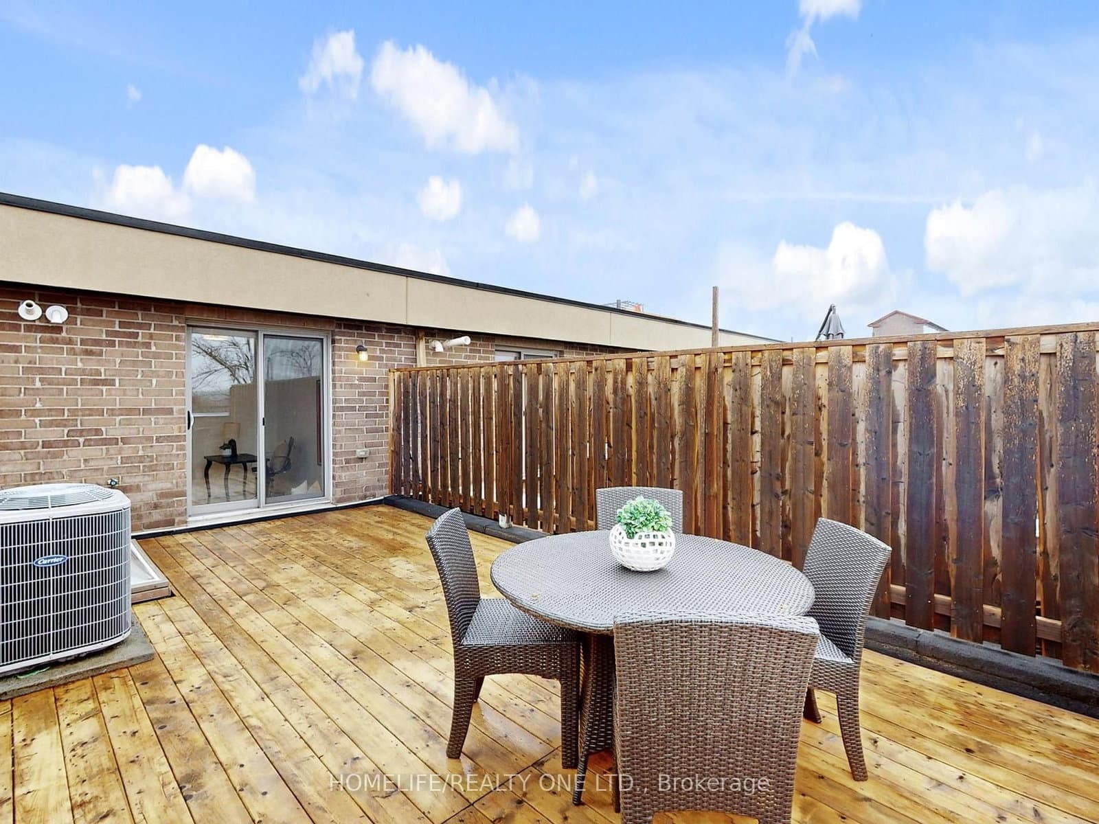 1076 Lansdowne Avenue thumbnail 33