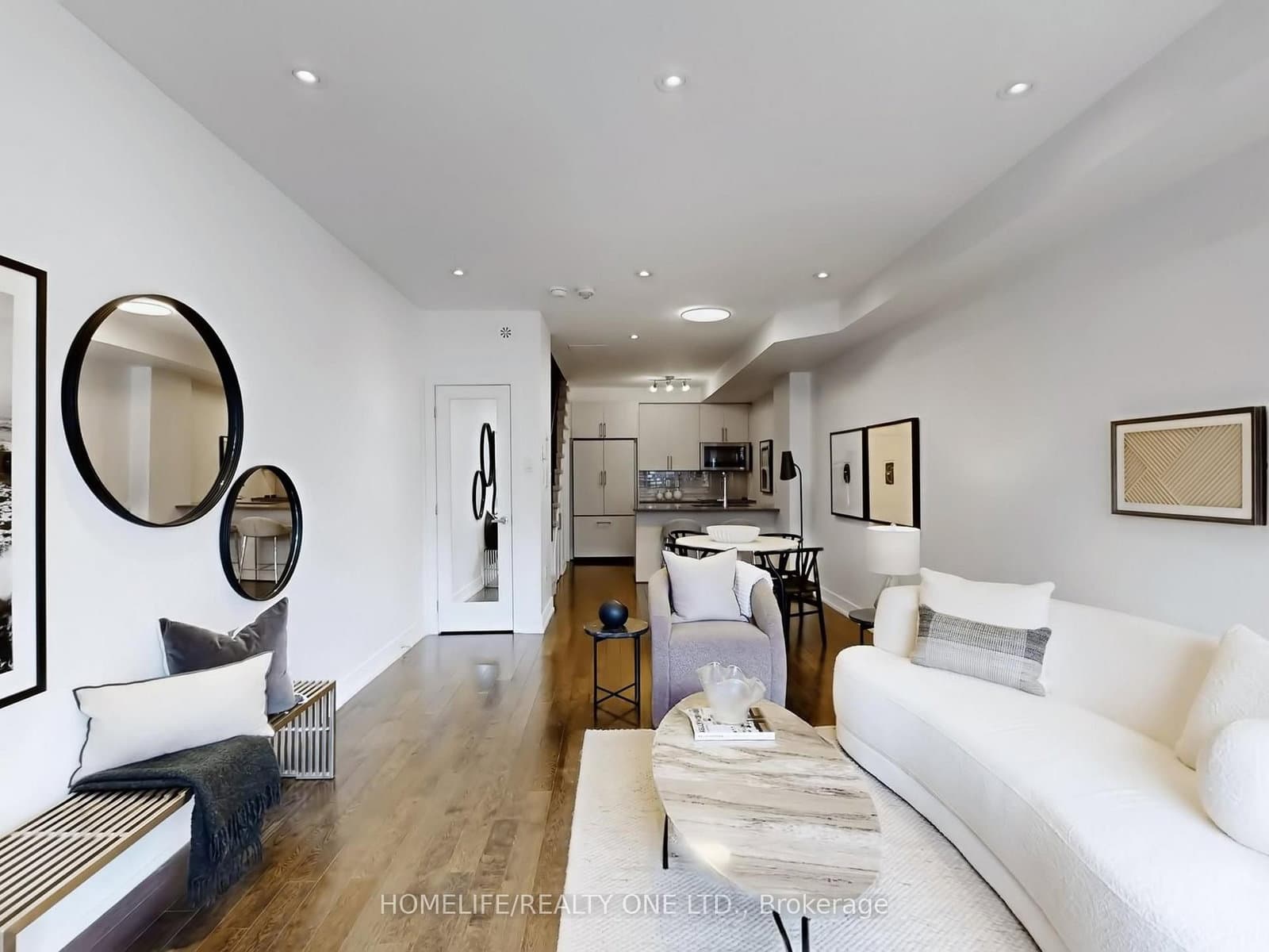 1076 Lansdowne Avenue thumbnail 7