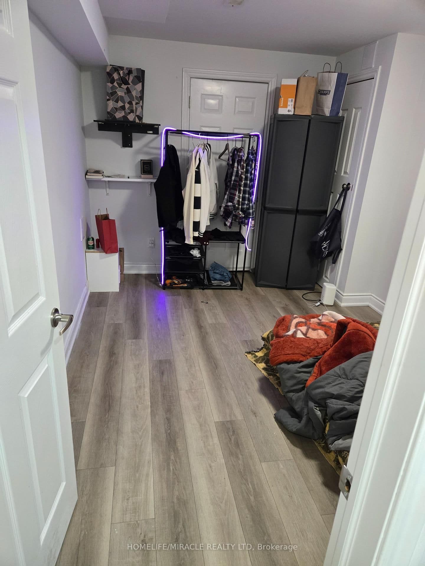 98 Germain Circle, Unit Bsmt thumbnail 5