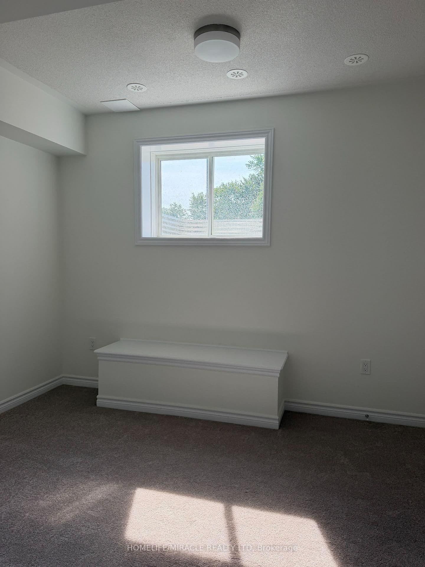 70 Thornbird Crescent, Unit Lower thumbnail 3