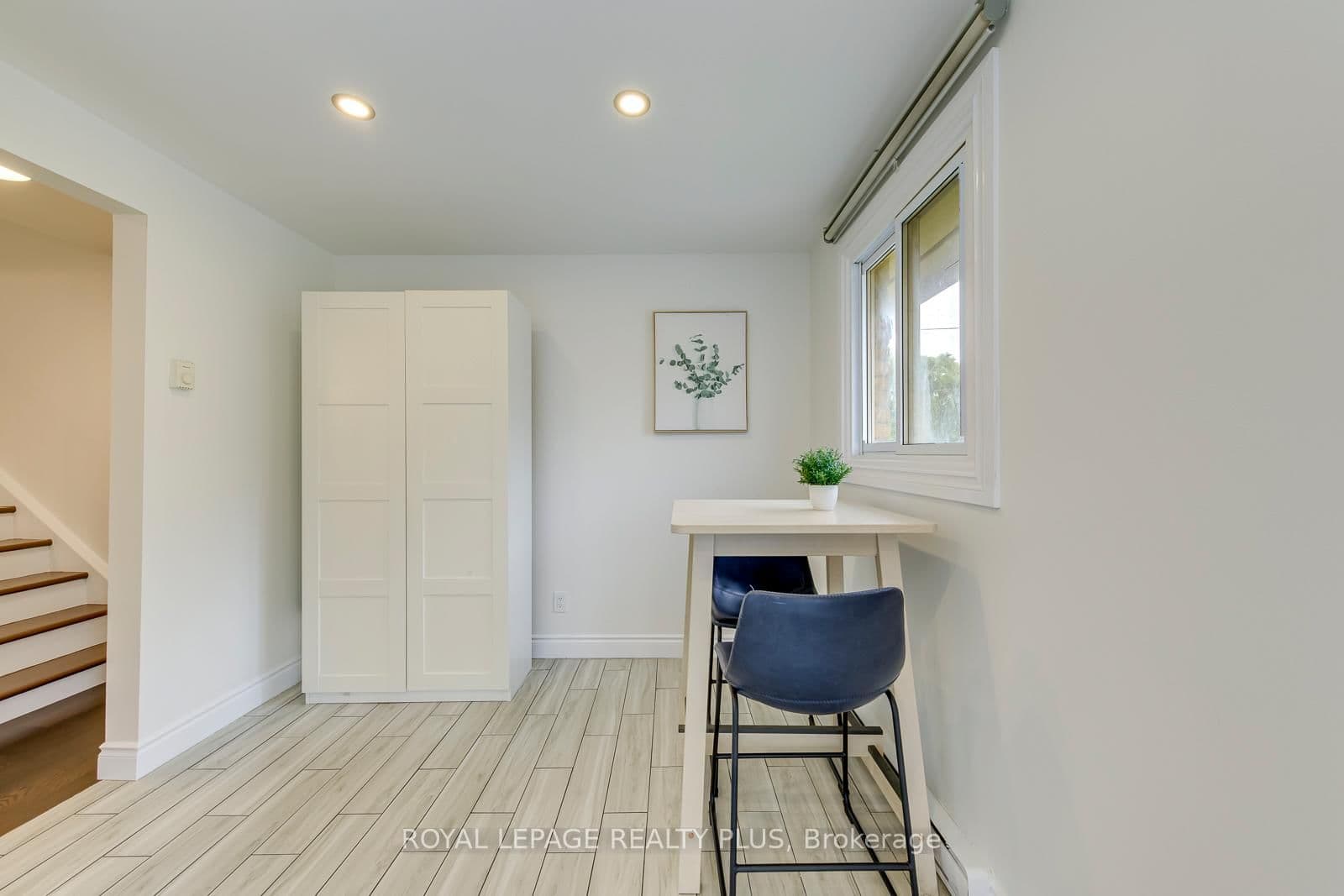 640 RATHBURN Road E, Unit 1 thumbnail 10