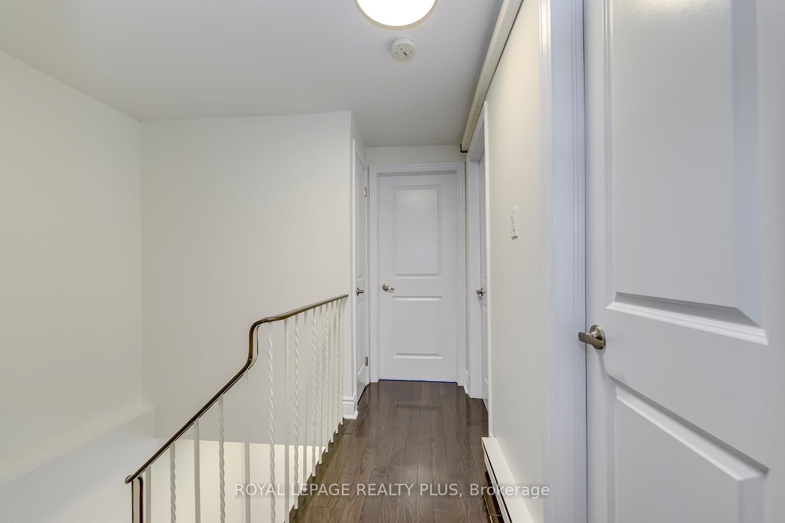 640 RATHBURN Road E, Unit 1 thumbnail 19
