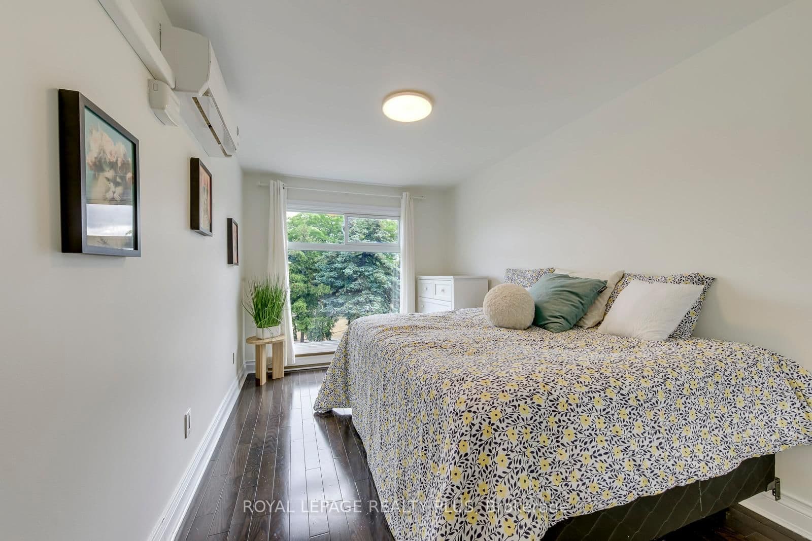 640 RATHBURN Road E, Unit 1 thumbnail 24