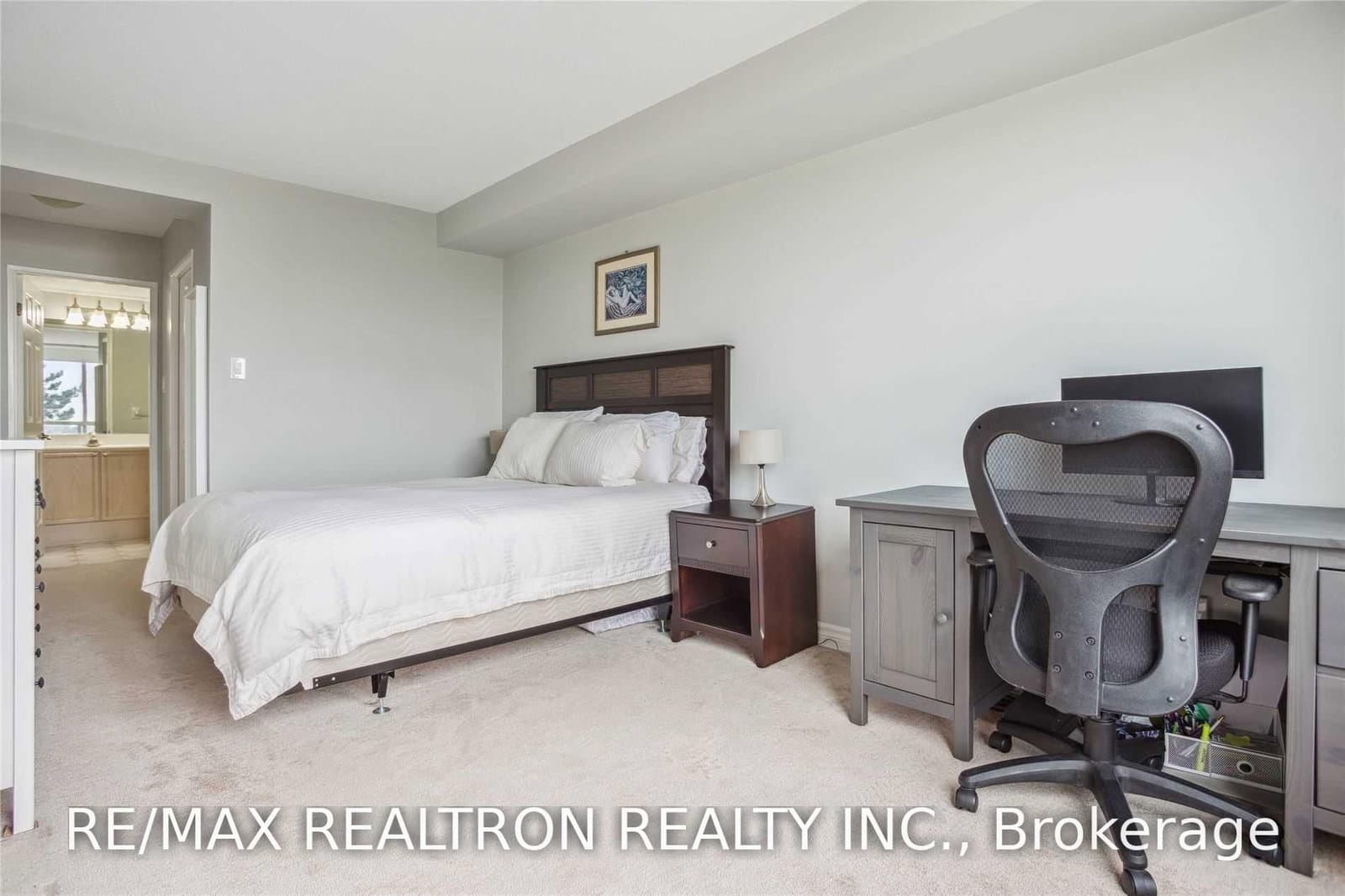 101 Subway Crescent, Unit 410 thumbnail 8