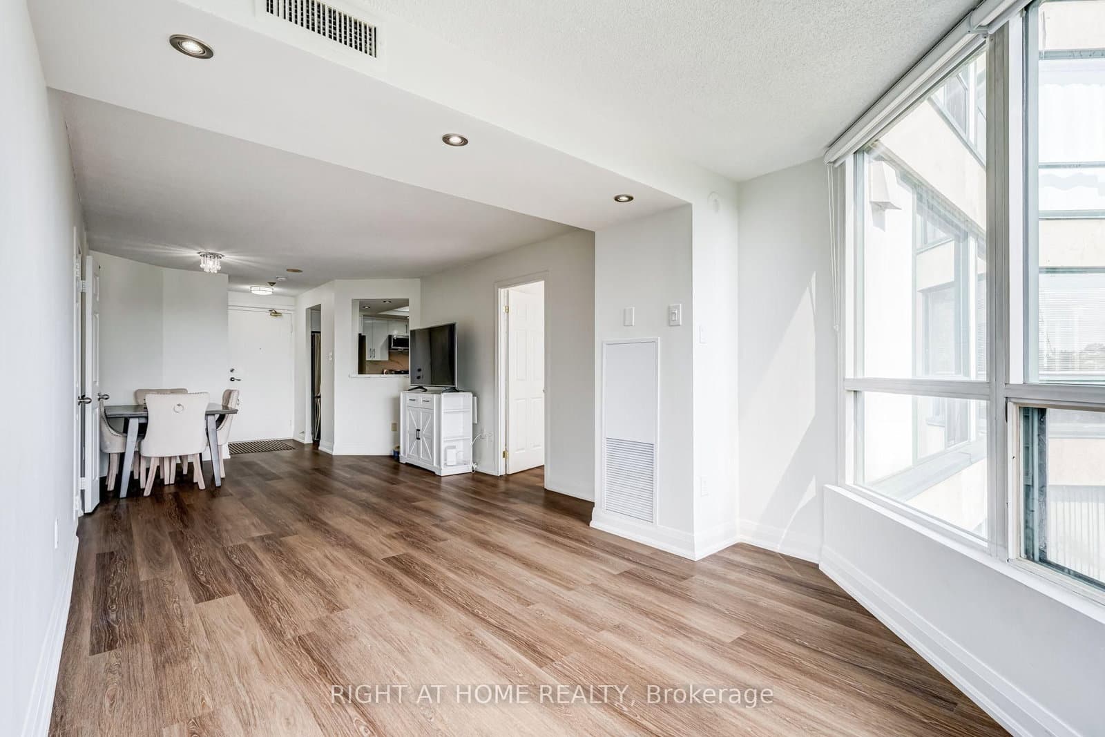 4470 Tucana Court, Unit 308 thumbnail 19