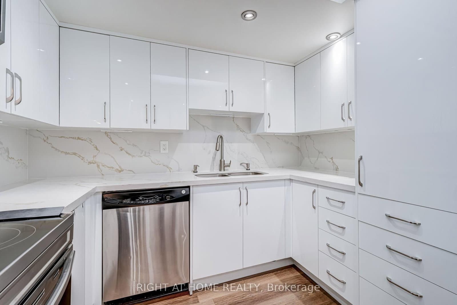 4470 Tucana Court, Unit 308 thumbnail 8