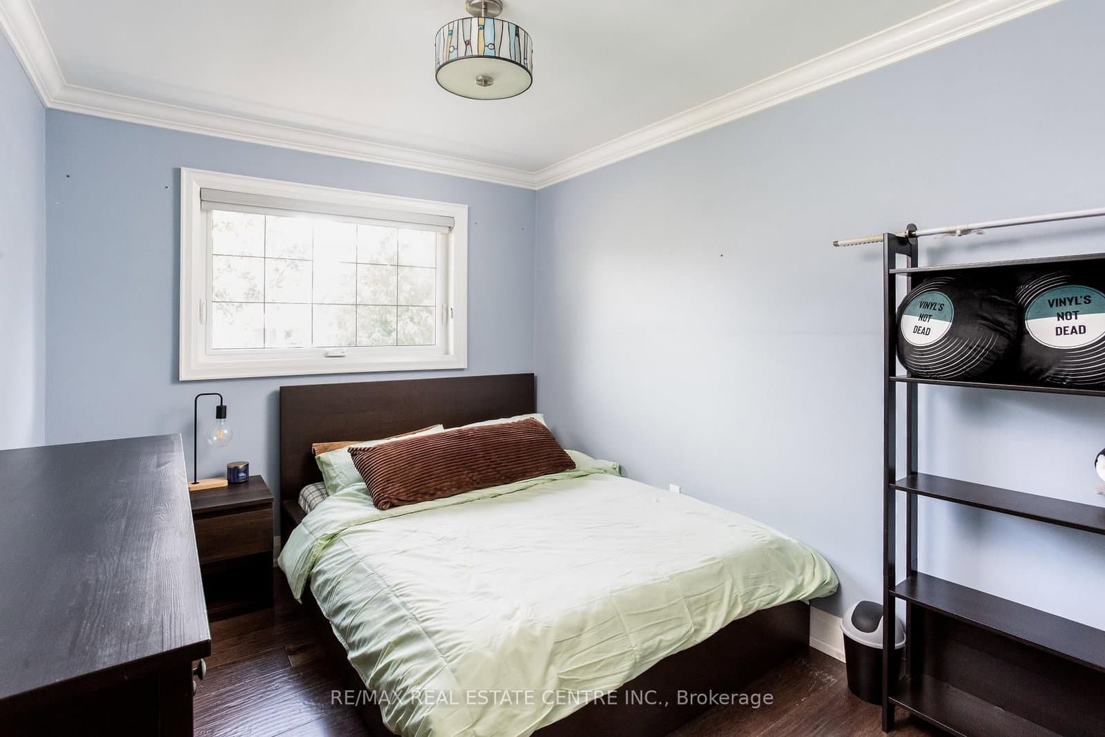 2450 Edenhurst Drive thumbnail 12