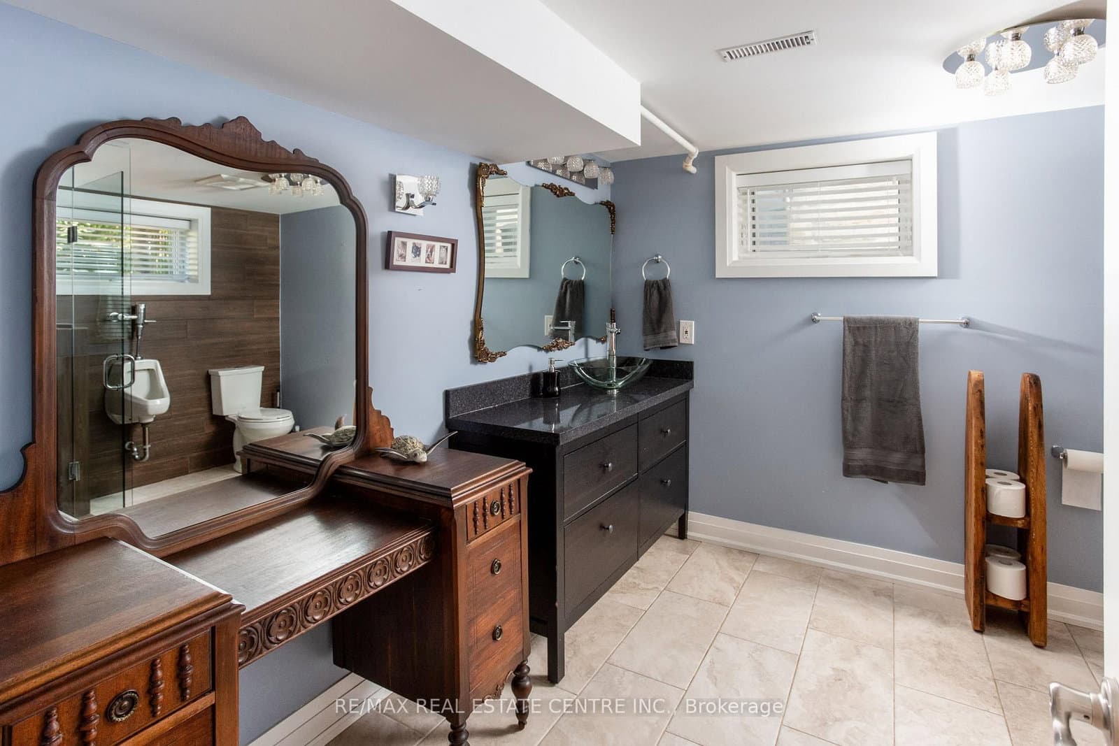 2450 Edenhurst Drive thumbnail 21