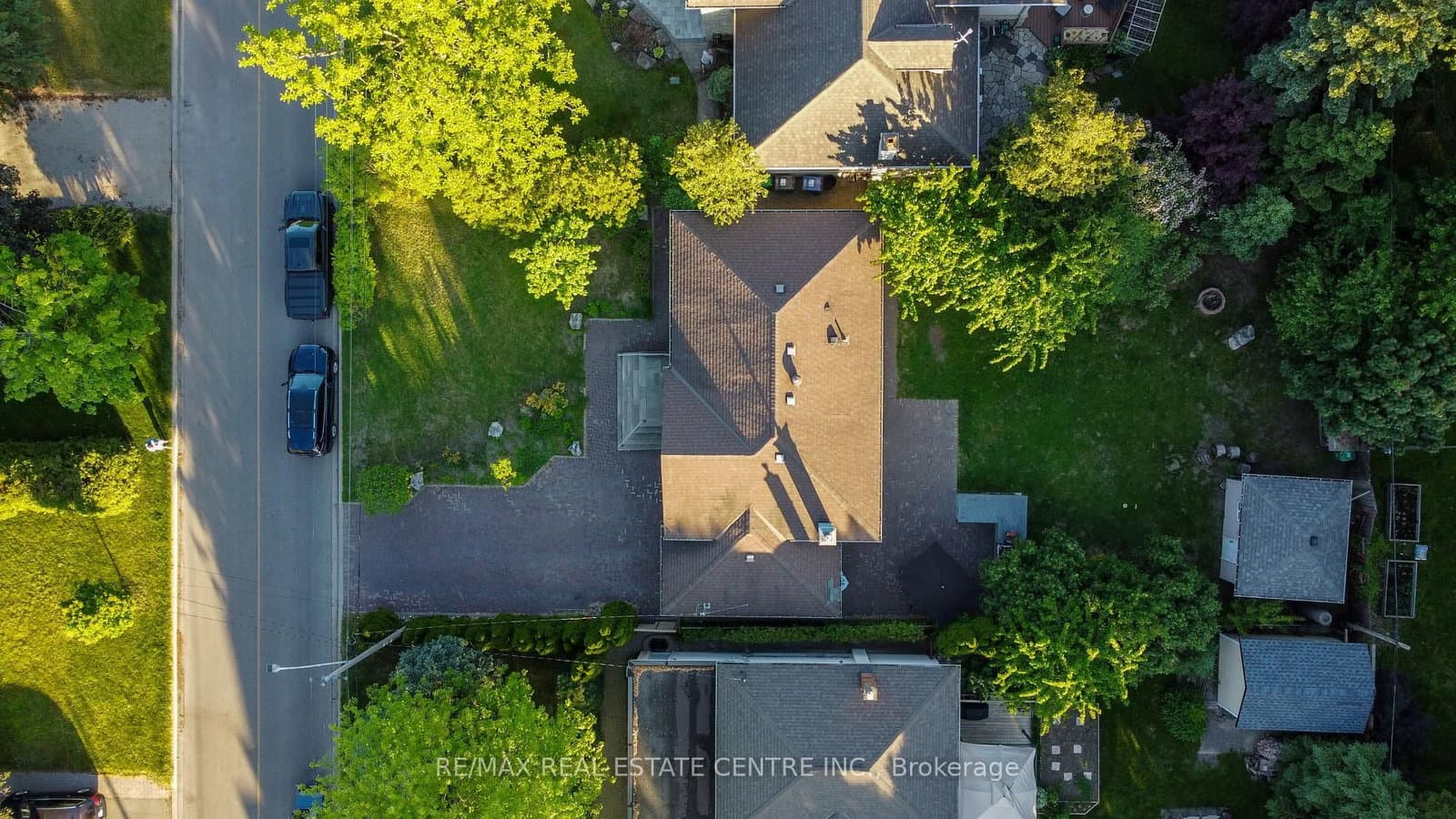 2450 Edenhurst Drive thumbnail 24