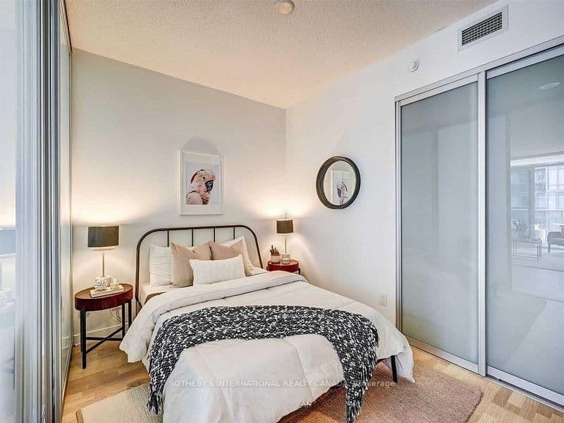 88 Park Lawn Road, Unit 2710 thumbnail 17