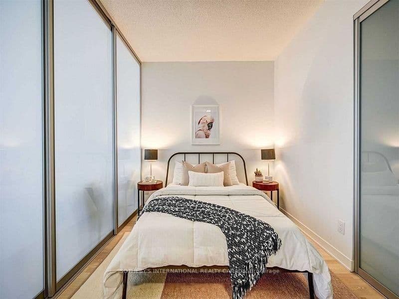 88 Park Lawn Road, Unit 2710 thumbnail 18