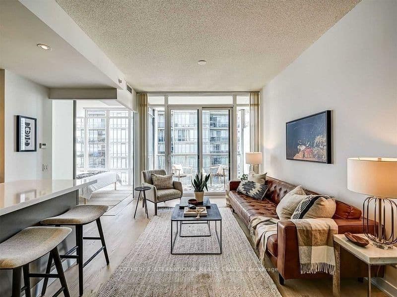 88 Park Lawn Road, Unit 2710 thumbnail 3