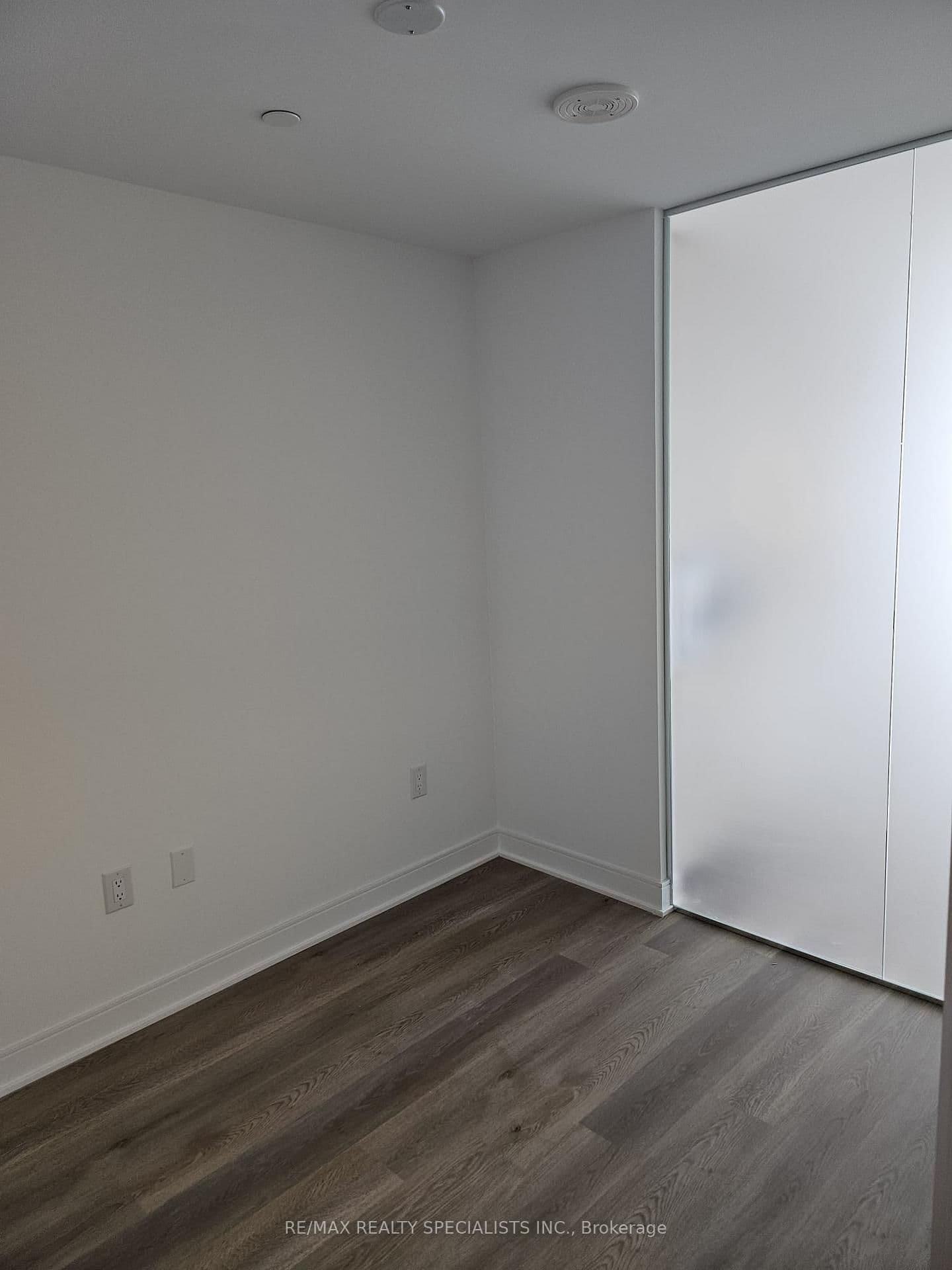 86 Dundas Street E, Unit 1519 thumbnail 7
