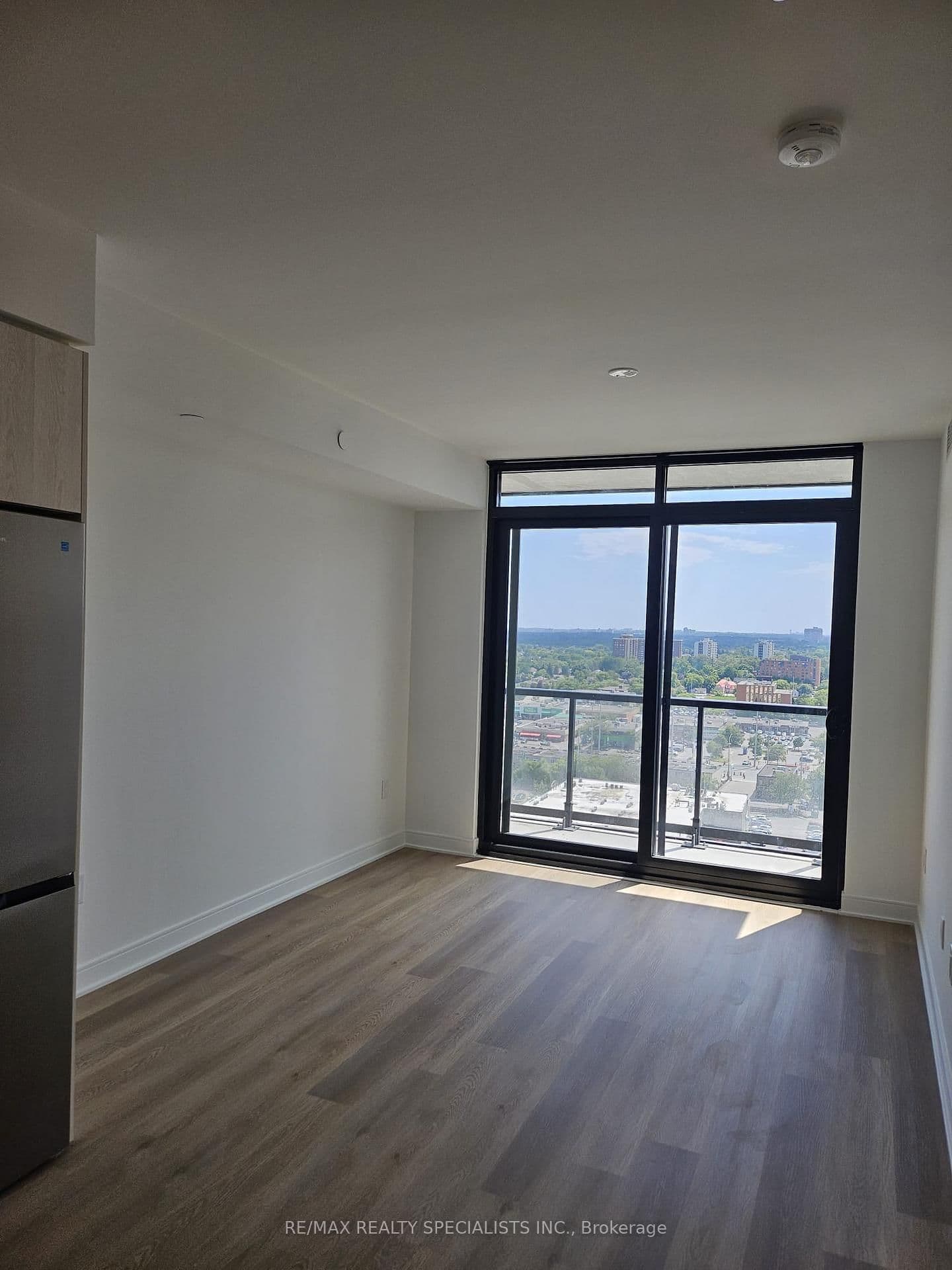 86 Dundas Street E, Unit 1519 thumbnail 9