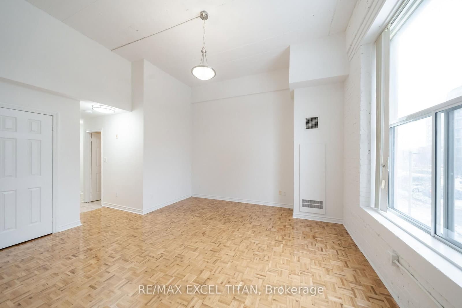 1401 Dupont Street, Unit 115 thumbnail 3