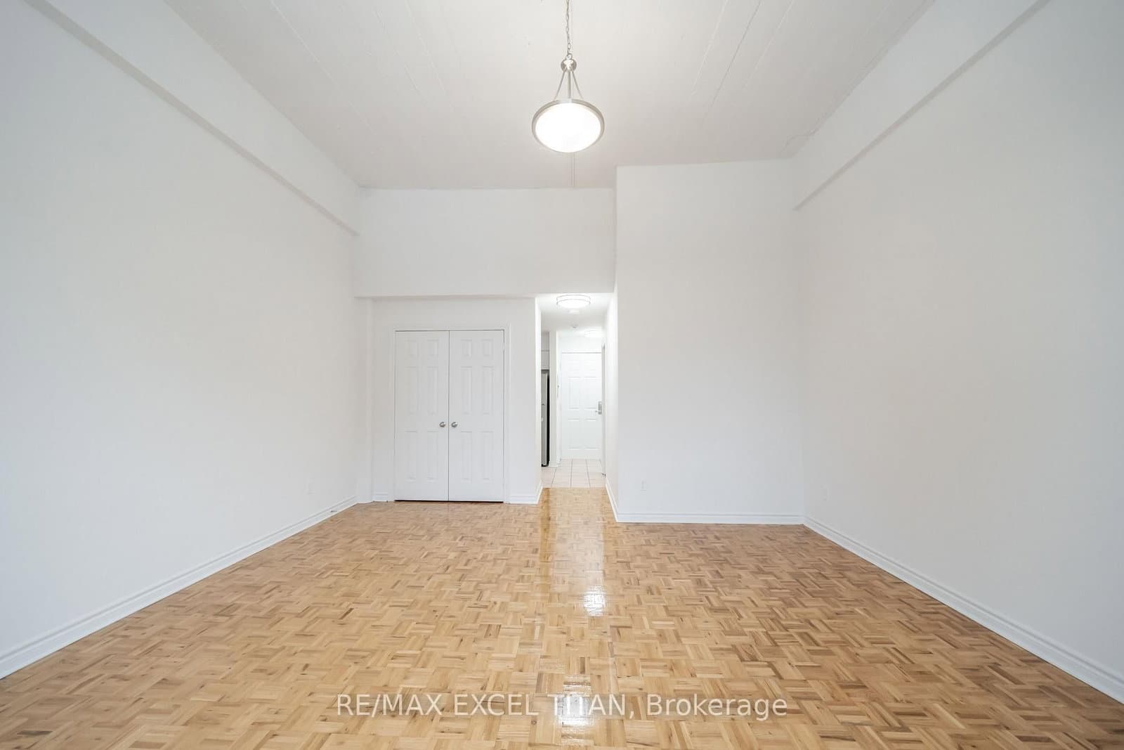 1401 Dupont Street, Unit 115 thumbnail 4