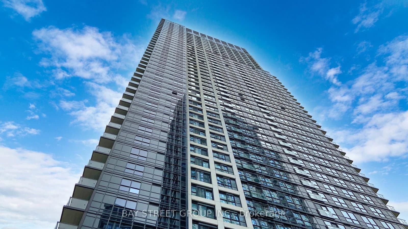 #4032 - 5 Mabelle Avenue